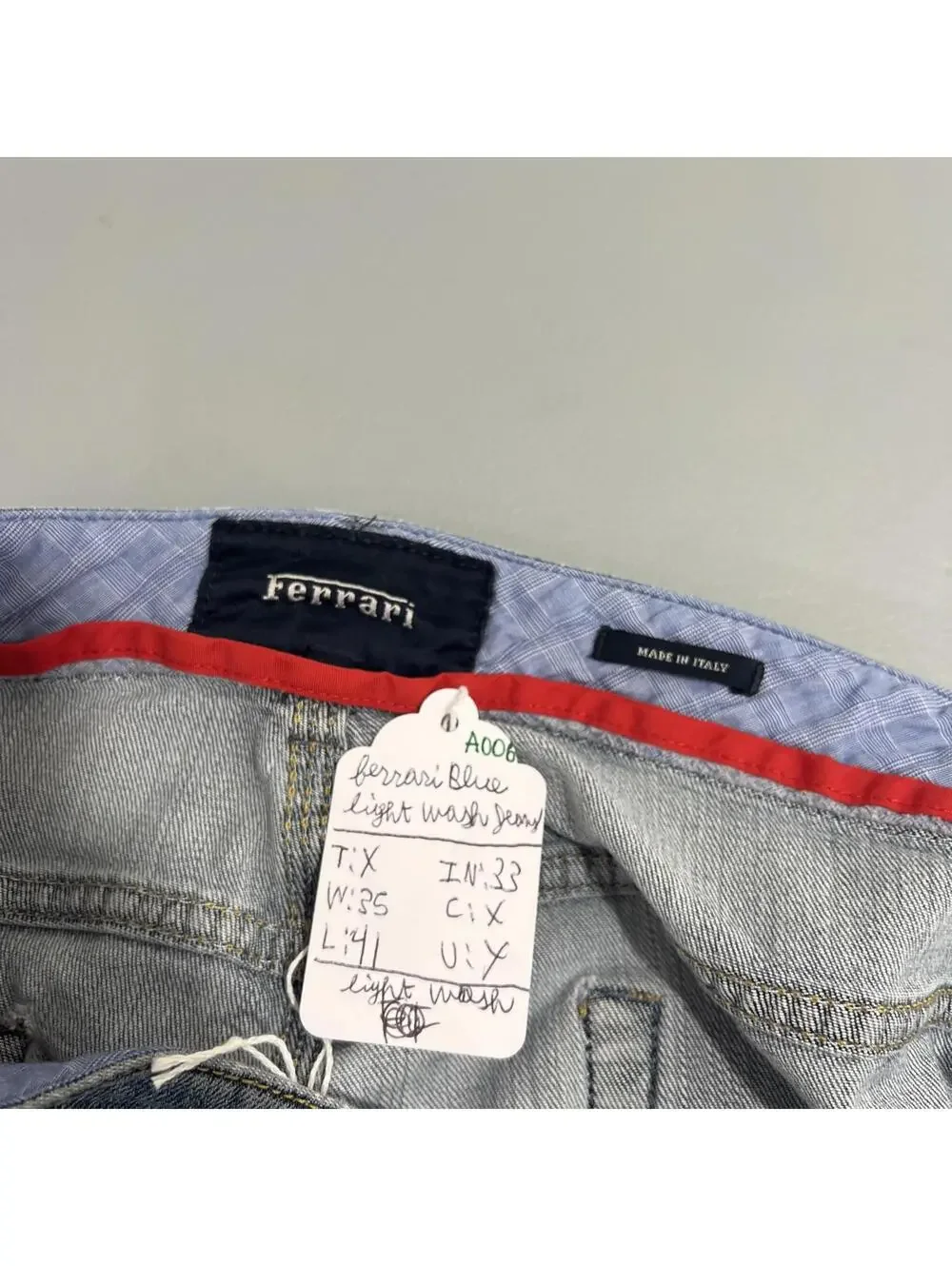 Ferrari Men's Light Wash Distressed Blue Jeans SIZE 35X33 $1,195